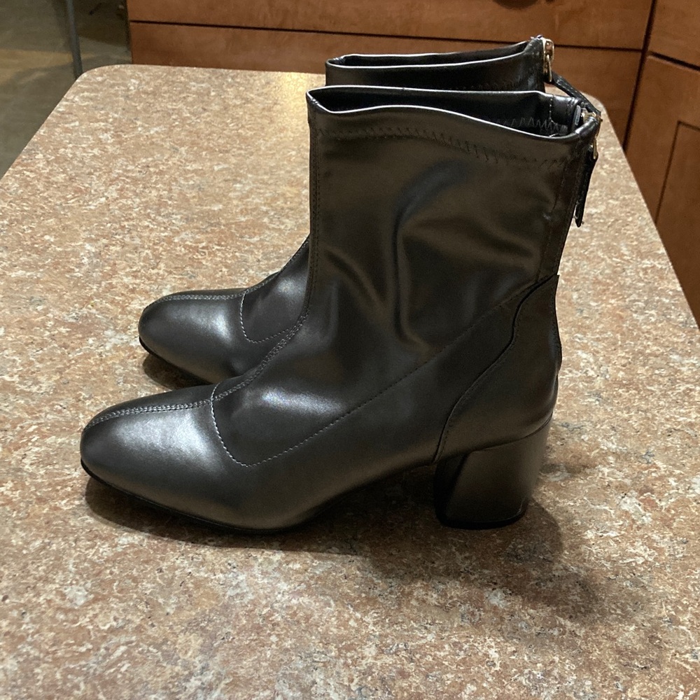 Elegant pewter Women's back zip Boots  size 9